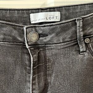 LOFT Women's Curvy Skinny Charcoal Jeans